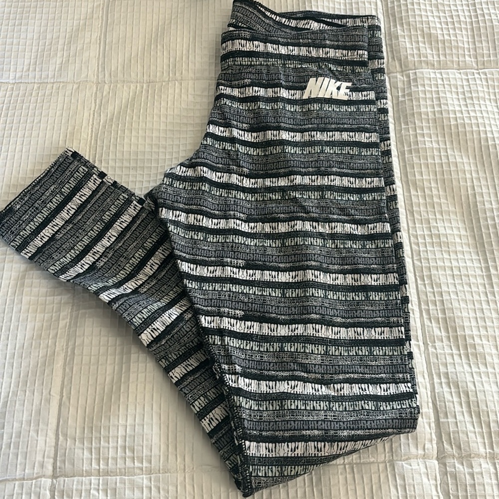 Nike leggings